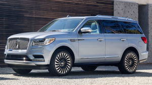Lincoln Navigator Black Label Drivers Notes 300x168 - Lincoln Navigator Ebony Label Motorists' Records Assessment - American luxury